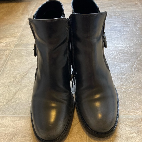 Women’s Aquatalia ‘Mabelle’ Size 7 M. Weatherproof Grey Leather. - Picture 1 of 8